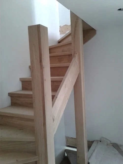 Eikenhouten trappen op maat gemaakt