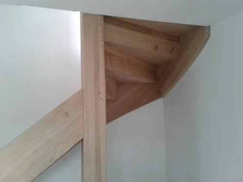 Eikenhouten trappen op maat gemaakt