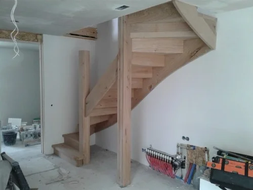 Eikenhouten trappen op maat gemaakt