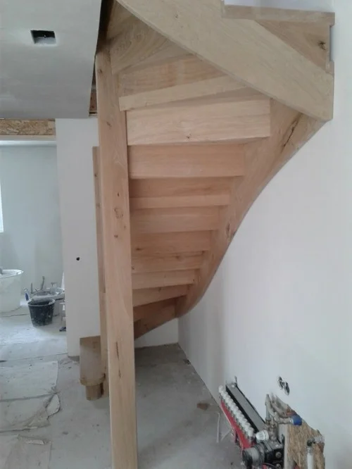 Eikenhouten trappen op maat gemaakt